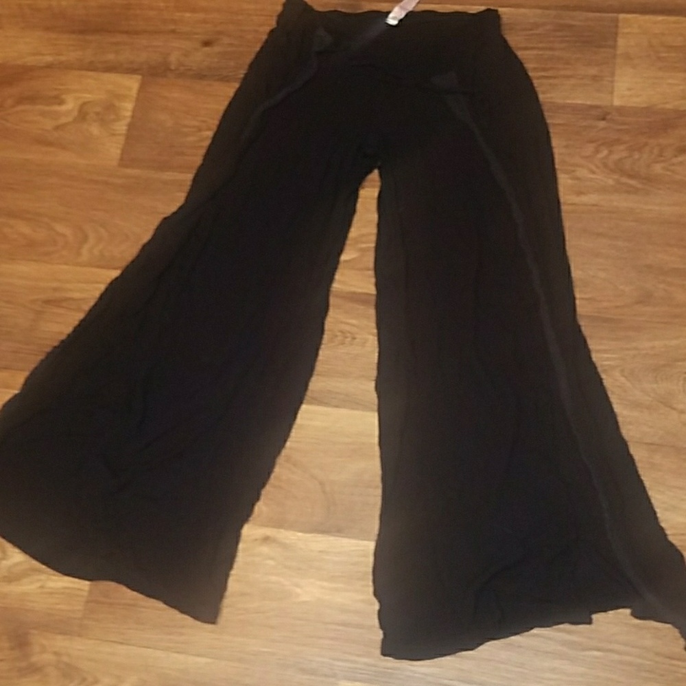 Black flare pants